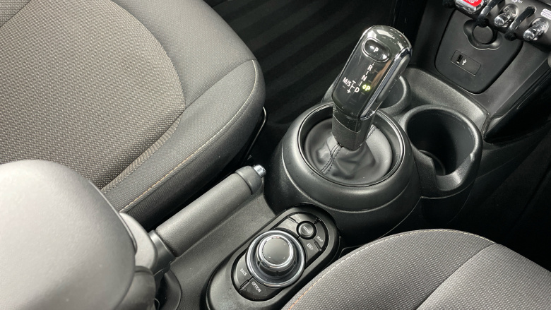 MINI Cooper 2.0 C Classic 2dr Auto Petrol Convertible